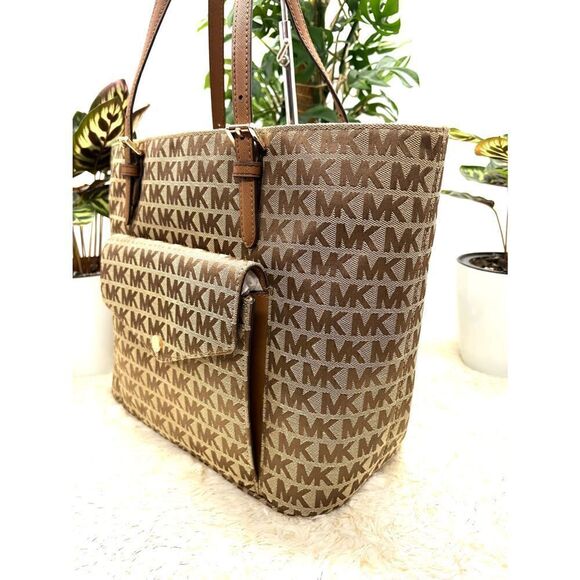 🔥NWT! Michael Kors Jet Set Tote Pocket Handbag Msrp:$198.00 - Picture 3 of 6